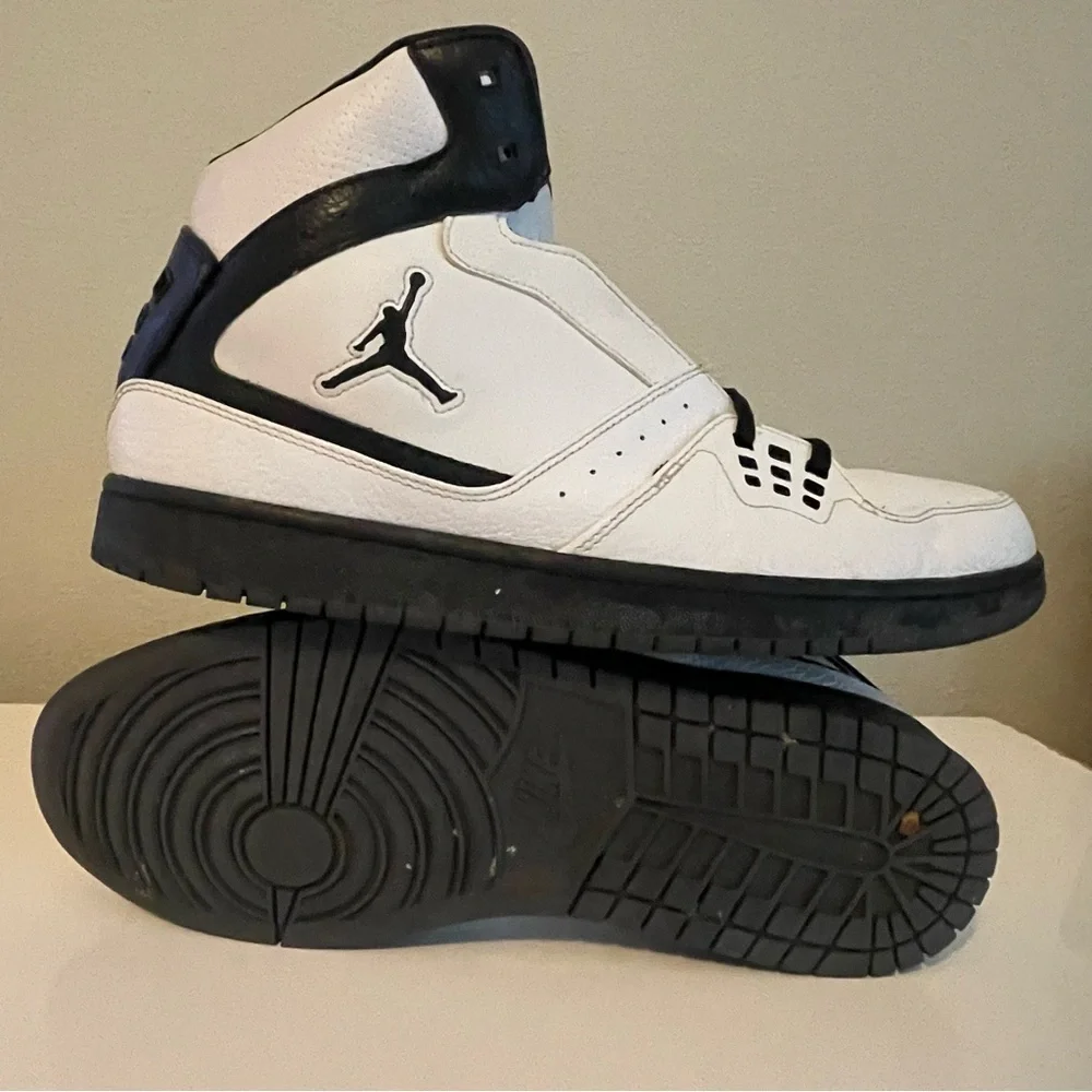 Air Jordan 1 Men's White and Black size 13